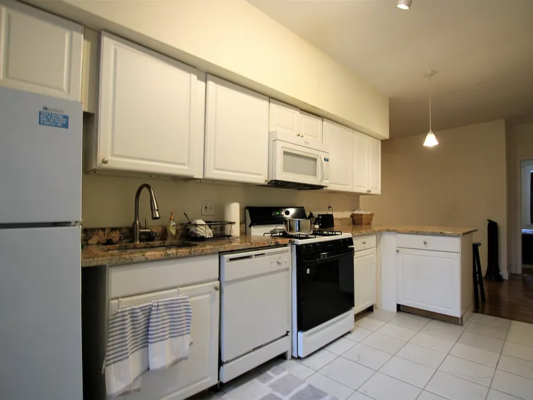 1868 Commonwealth Ave #7 — Photo 5
