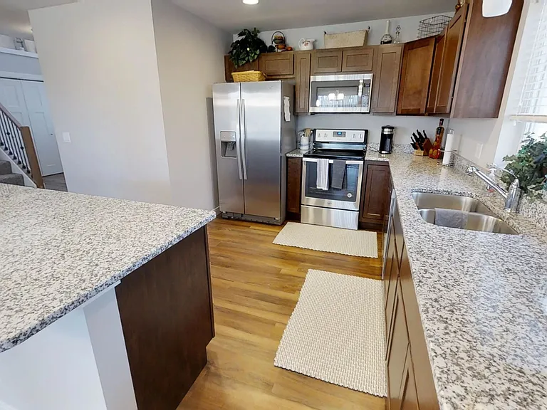 5401-5430 Preston Pl — Photo 3
