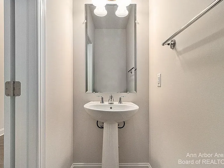 3343 Roseford Blvd — Photo 22