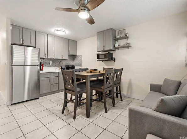 1863 Kaioo Dr #302, Honolulu, HI 96815