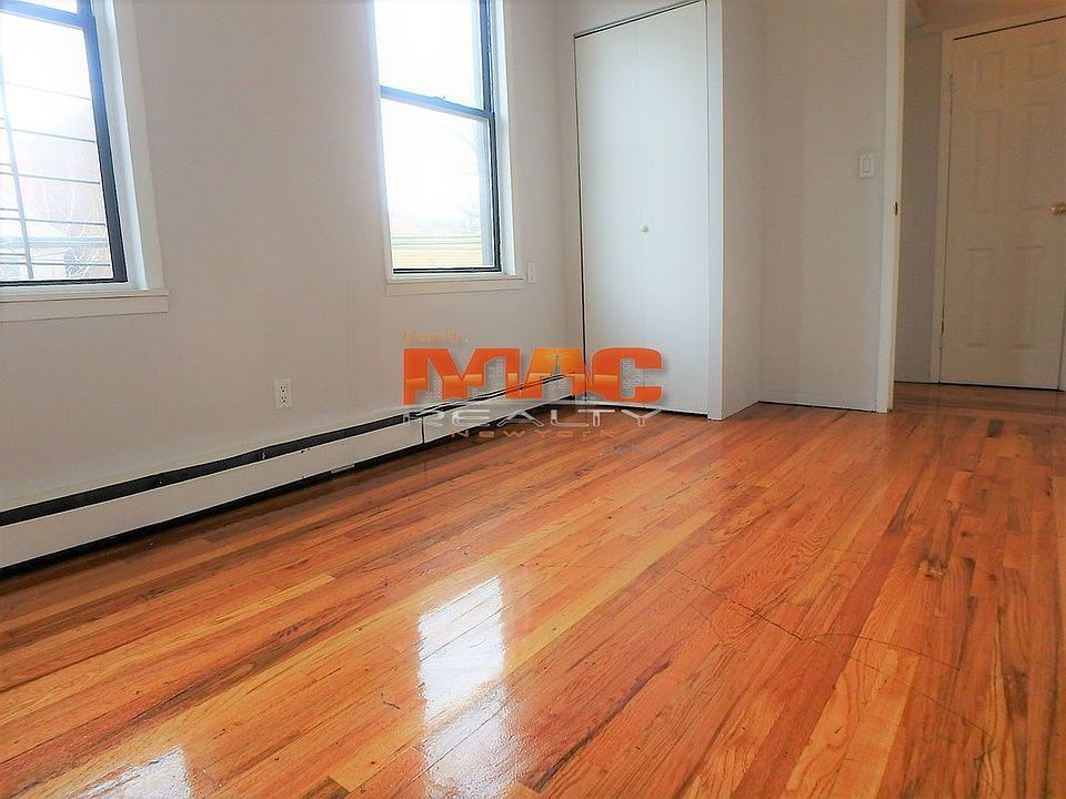 1st image of 10311 39th Ave #3F