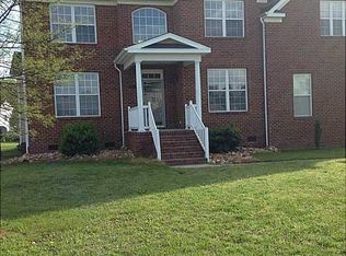 1221 Spruce Ln, Chesapeake, VA 23320