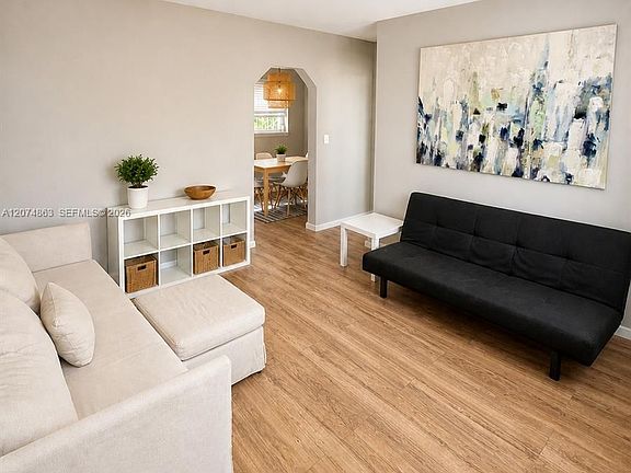 3rd image of 375 SW 19th Ave #2