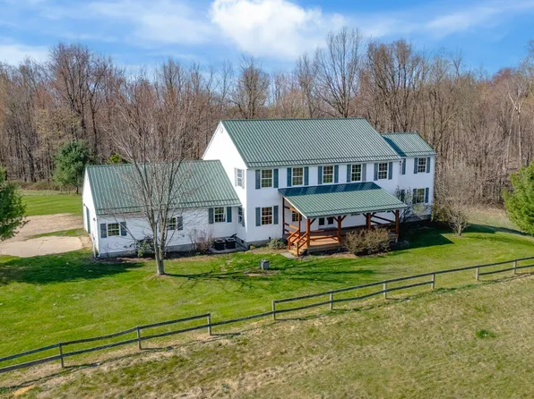 2880 E Cloverdale Rd, Hastings, MI 49058