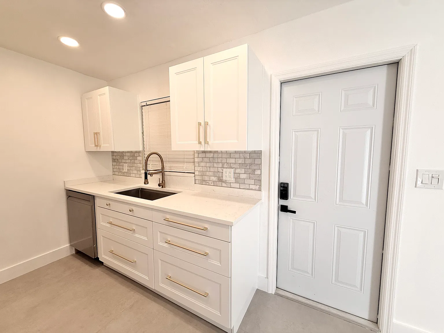 3 bed, 1167 sqft, $3,495 — Photo 4