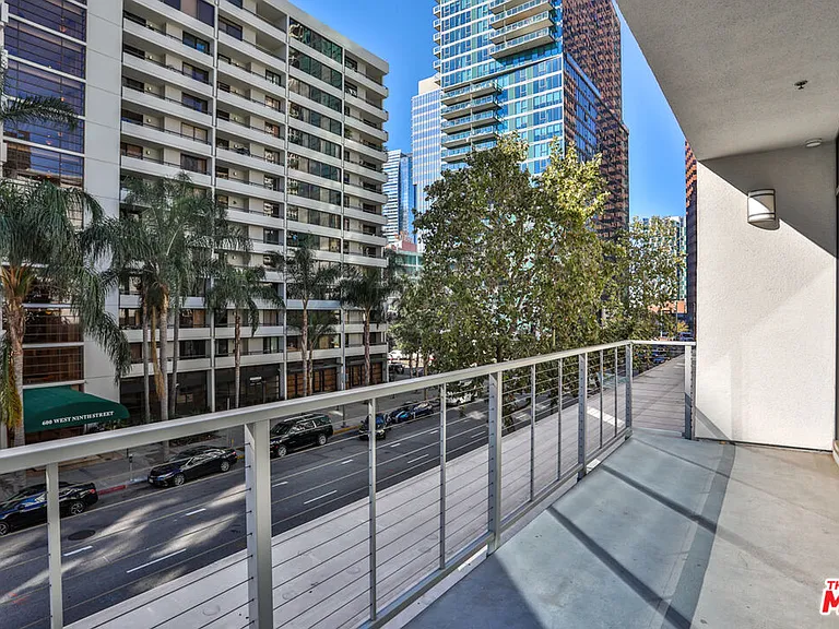 645 W 9th St #201 — Photo 37