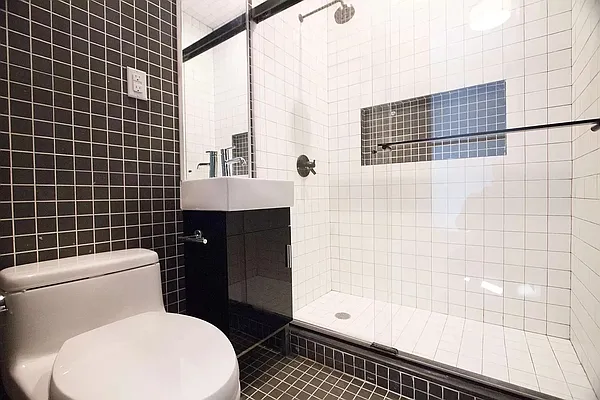 Rented by Pear NYC LLC | media 18