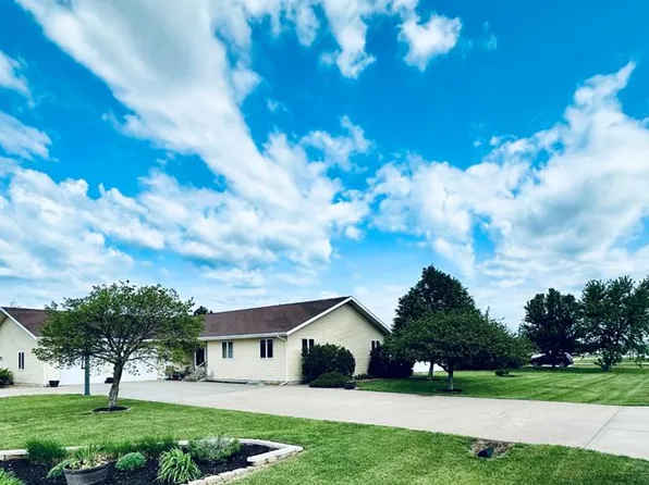 302 W John St, Galva, KS 67443