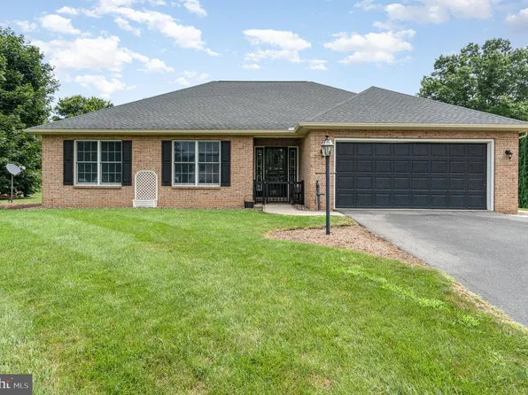 209 Meadowbrook Ln, Mifflintown, PA 17059