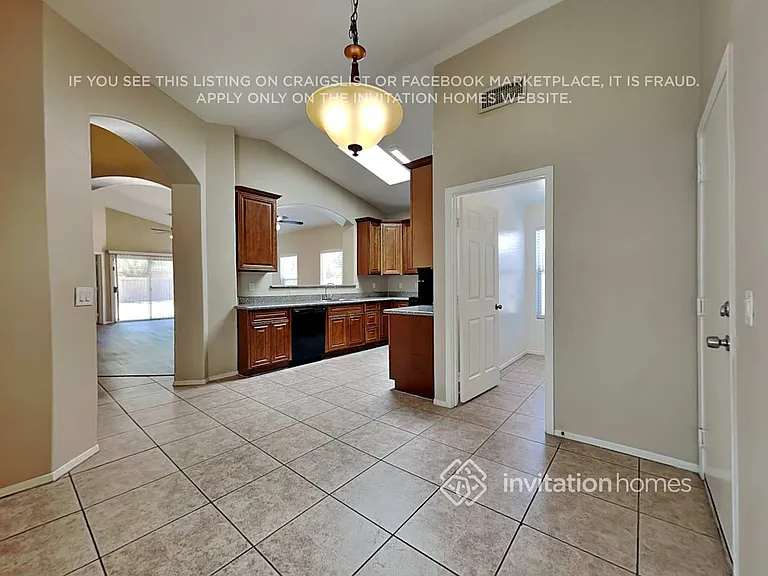 11034 W Granada Rd — Photo 7