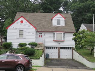414 Berwick St, Orange, NJ 07050