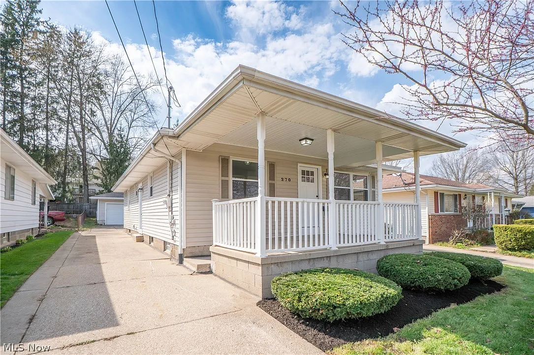 270 High Grove Blvd photo 1