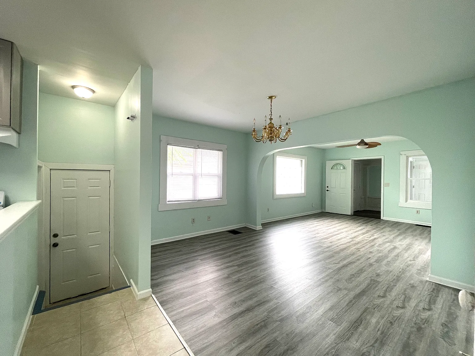 3 bed, 1.5 bath, 1100 sqft, $1,375 — Photo 4