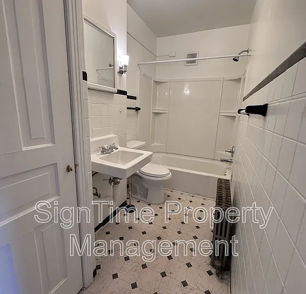 821 Washington Ave #1W — Photo 12