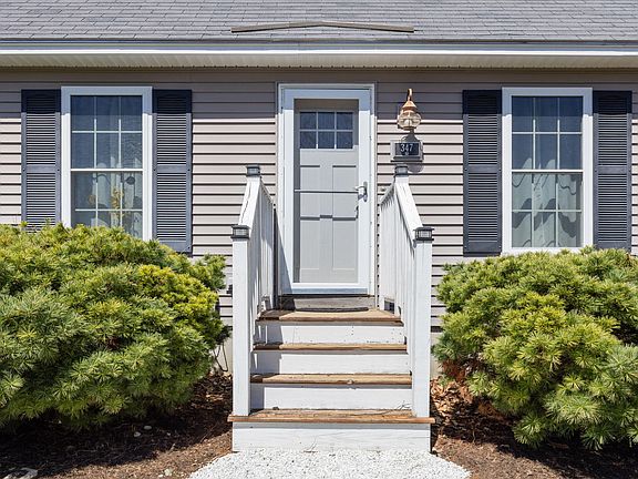 5th image of 347 Brackett Hill Road