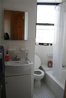 Rented by Space Marketing Shop | media 24