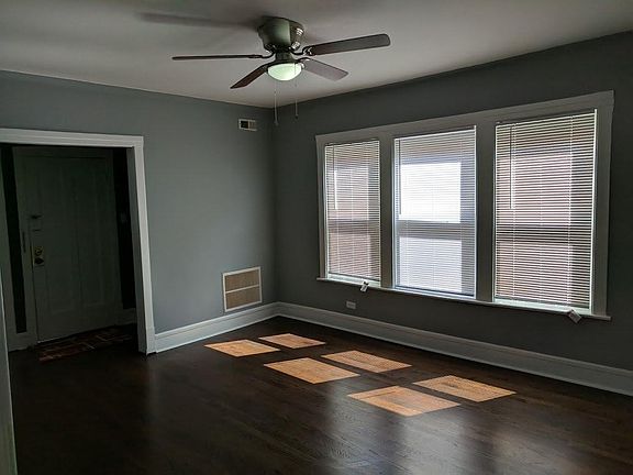 5th image of 6128 N Claremont Ave APT 2