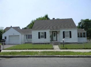 104 Parkside St, Springfield, MA 01104