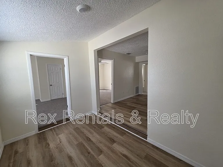 2337 15th Avenue South Front #FRONT — Photo 2
