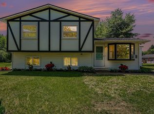 2424 E Shaffer Rd, Midland, MI 48642