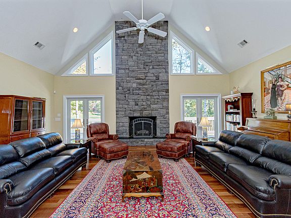 4th image of 157 Prestwick Dr