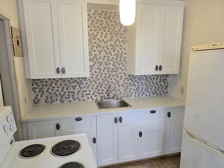 207 Park St #2 — Photo 16