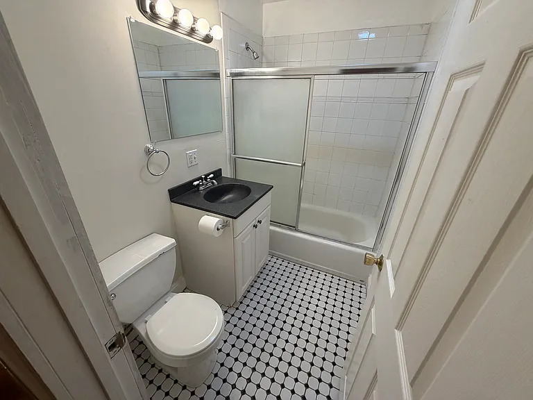 35 Adamson St #2 — Photo 6
