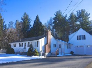 11 Carriage Dr, Chelmsford, MA 01824