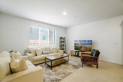 1529 Eva Crossing Pl Photo 1