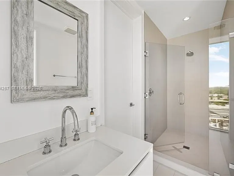 2831 S Bayshore Dr #CU-1701 — Photo 46