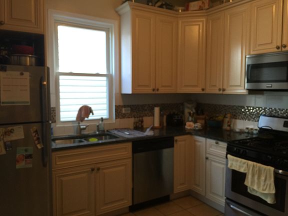 2nd image of 1941 N Monticello Ave #2