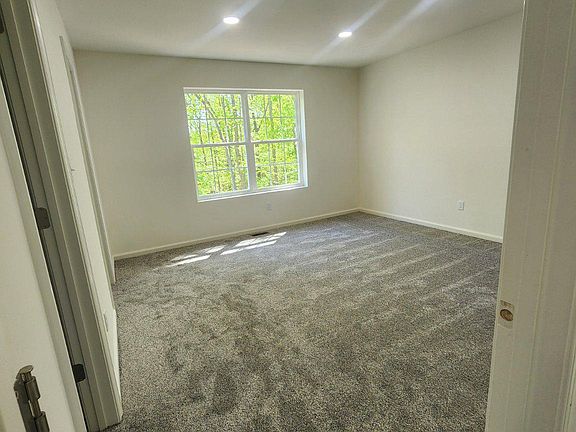 5th image of 1132 Nottingham Rd