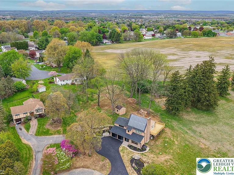 4410 Circle Dr — Photo 12