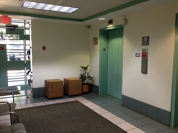 Ala Moana Tower Lobby, Secured entrance