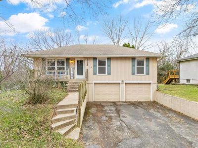 7732 N Broadway St, Kansas City, MO, 64118
