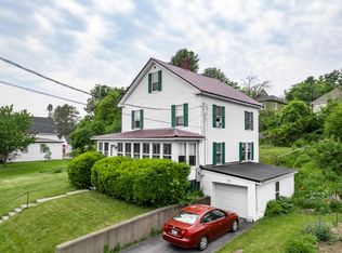 17 Hamlin St, Orono, ME 04473