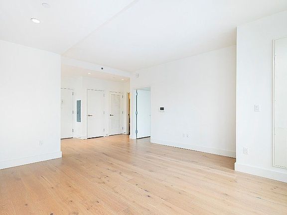 3rd image of 69 E 125th St APT 11A