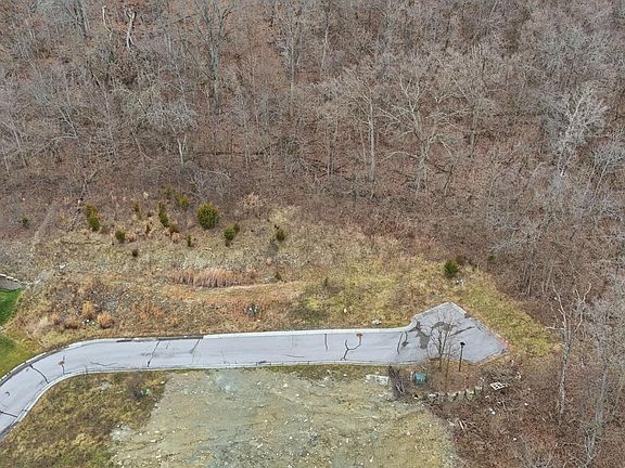 3rd image of 3278 Lookout Valley