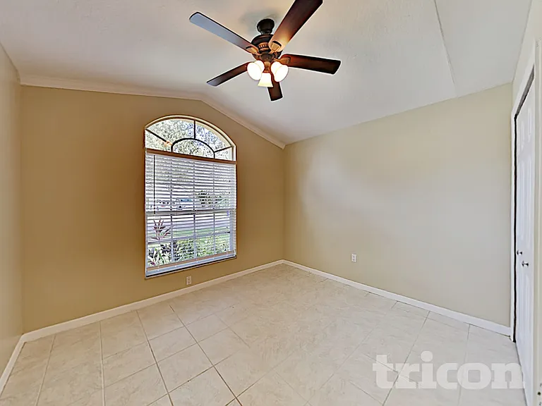 2517 Clareside Dr — Photo 36