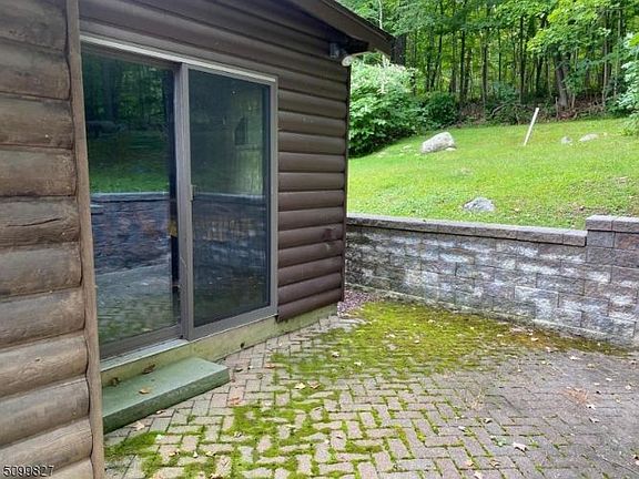 3rd image of 85 Lakeside Dr