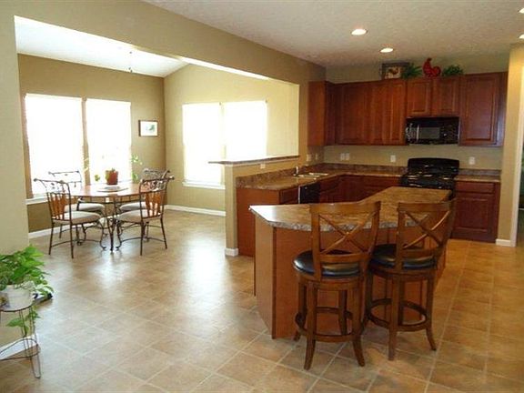 5th image of 1108 Hayward Cir