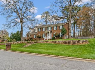 3840 Sandlewood Rd, High Point, NC 27265