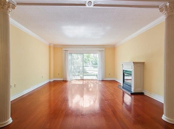 3rd image of 1750 Saint Charles Ave APT 204