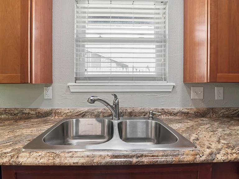 4604 S Ironwood Ave — Photo 15