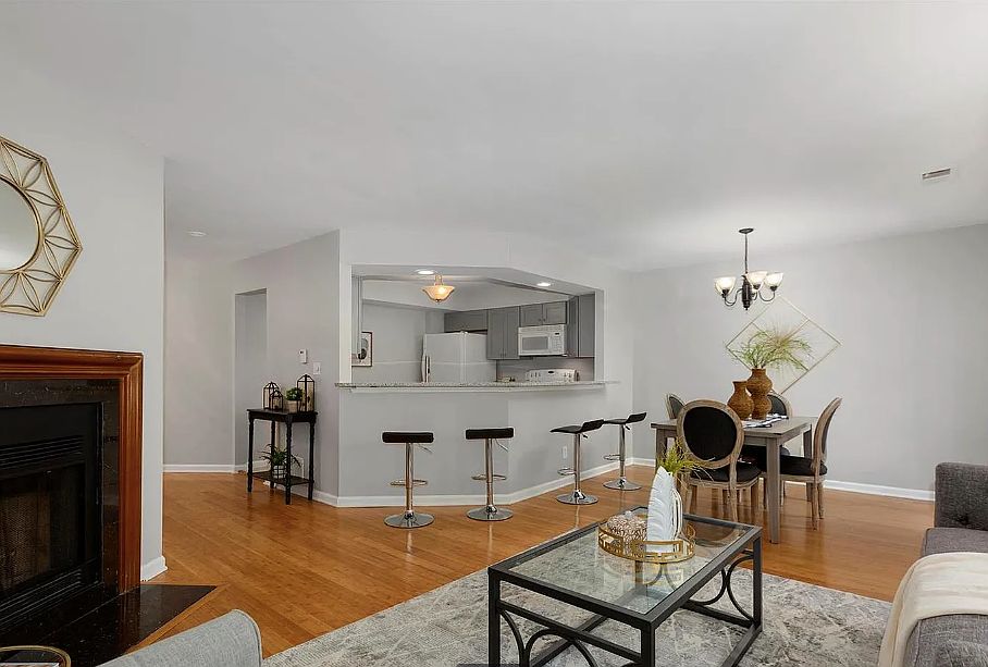 1st image of 4466 McPherson Ave #A