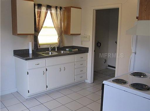 2nd image of 1910 Summerlin Ave
