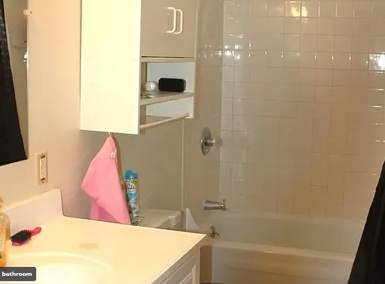 2235 Victor St — Photo 9
