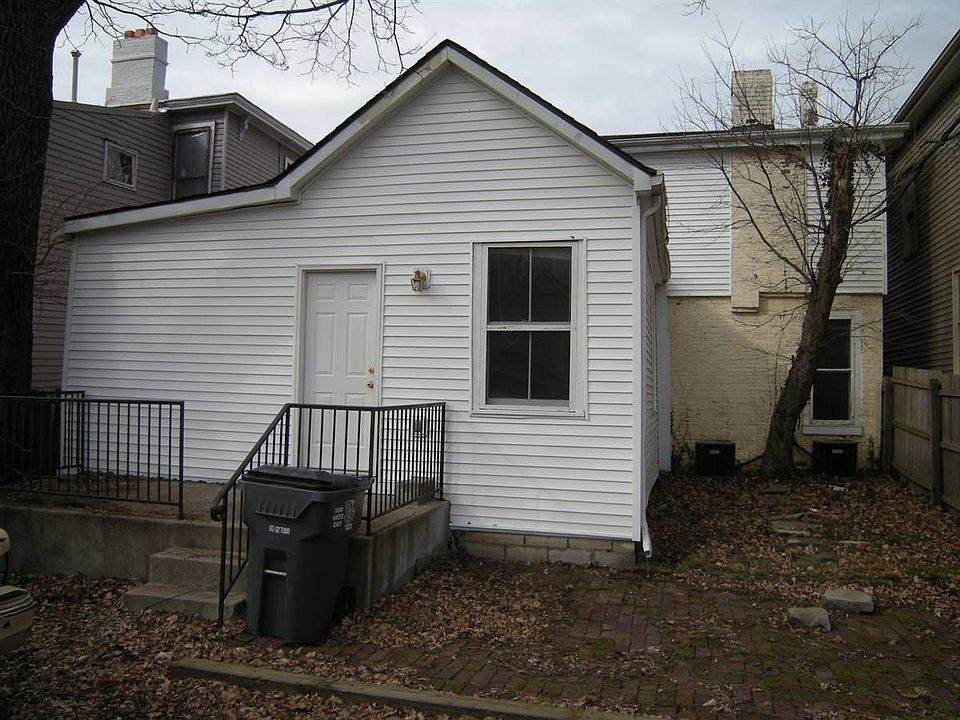 2nd image of 464 North Broadway