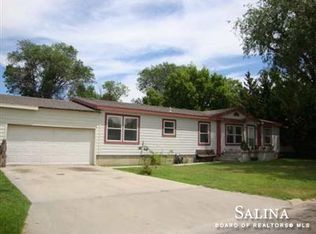 918 S 5th St, Natoma, KS 67651