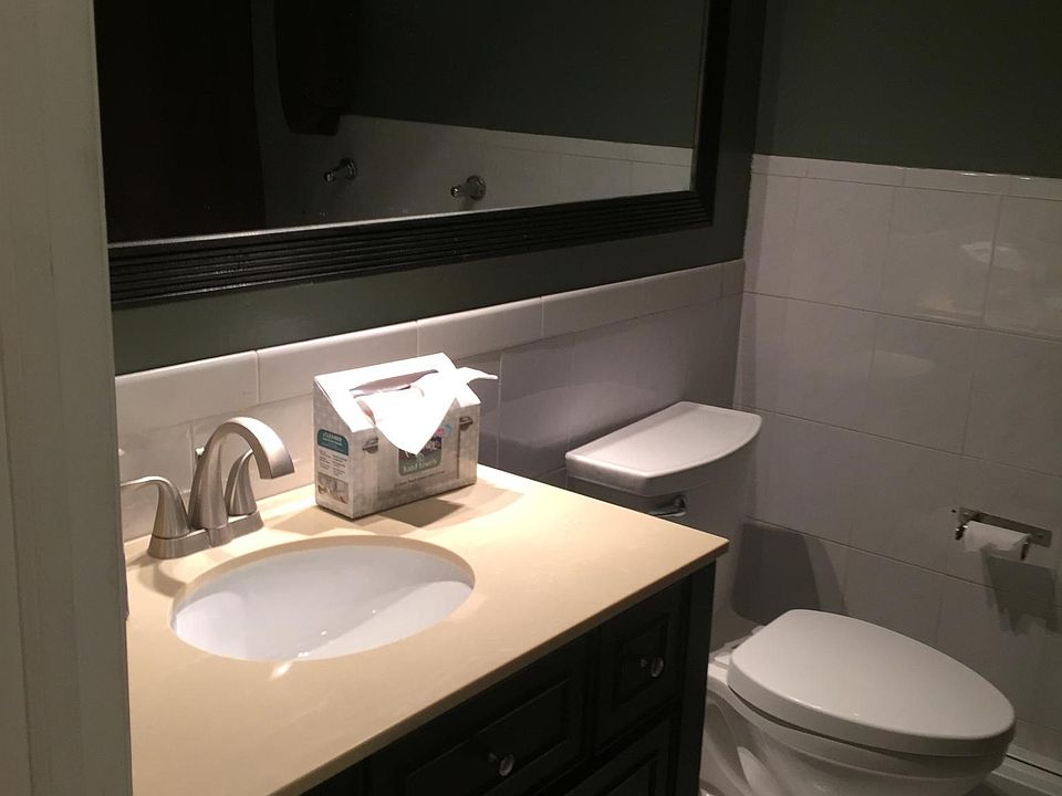 2nd image of 21 Schuyler Pl #1